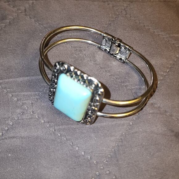 American Vintage Jewelry - TURQUOISE EUC SILVERADO FASHION BRACELET